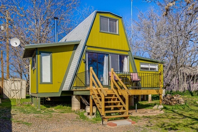 Building Photo - 4960 E Redrock Dr