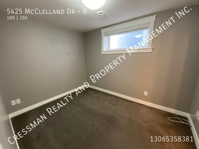 Building Photo - 1 Bed, 1 bath BASEMENT SUITE available for...