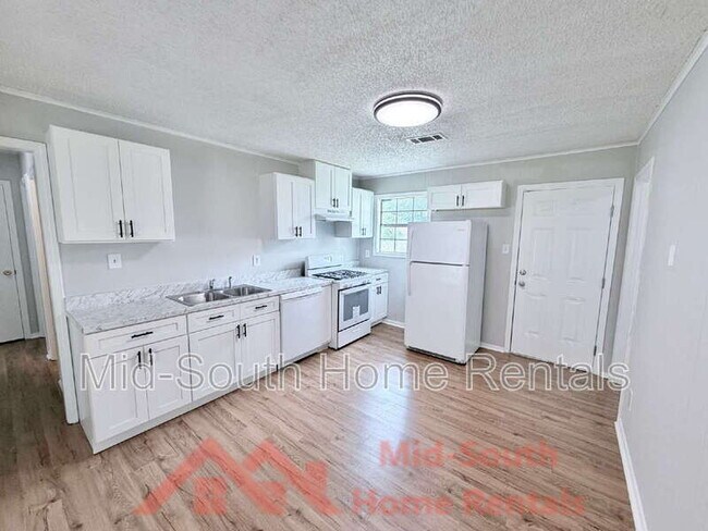 Foto del edificio - 4011 Double Tree St