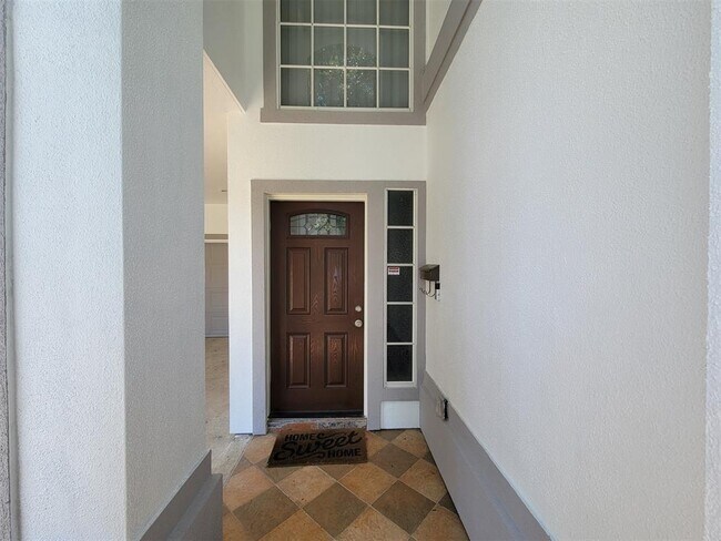 Building Photo - 4428 Verone St