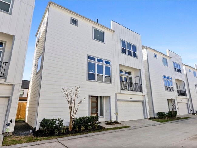 Foto del edificio - 9009 Lonestar River Ln