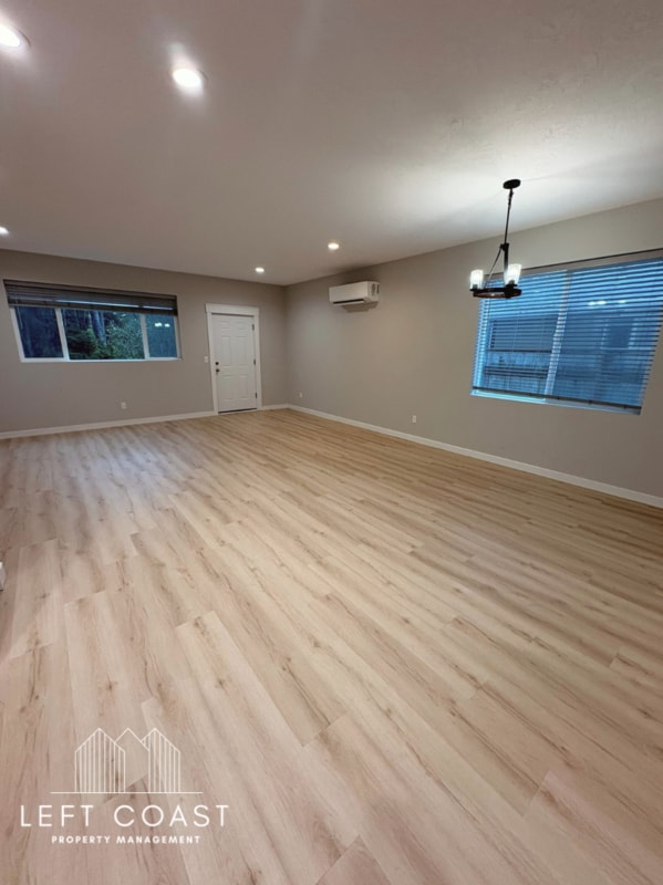 Foto del edificio - 425 SE Inlet Ave