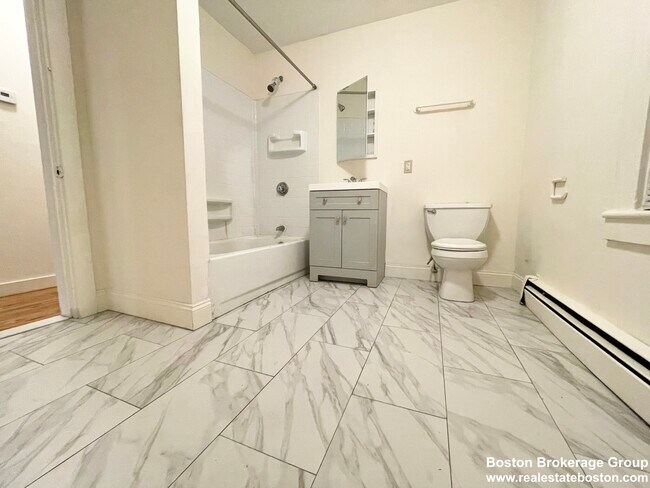 Foto del edificio - 1574 Tremont St