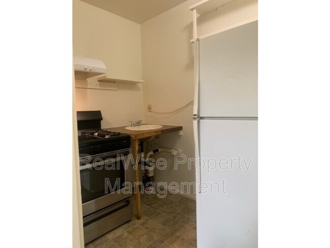 Foto del edificio - 707 NE 6th St