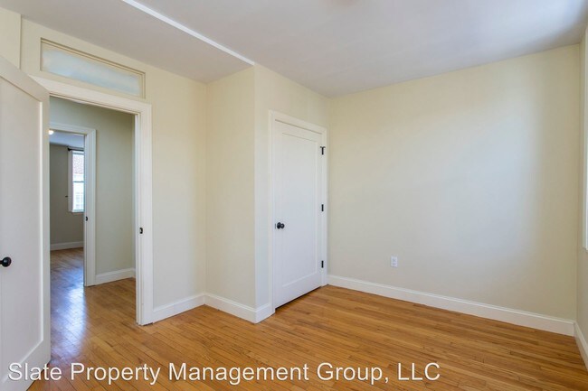 Building Photo - 3 br, 1 bath House - 743 S Darien Street