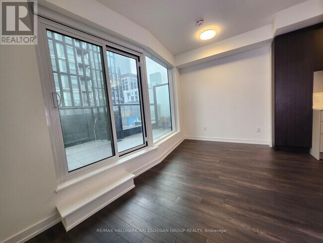 Building Photo - 89 Church St