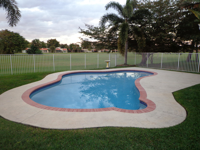 Foto del edificio - 9783 N Grand Duke Circle