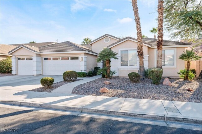 Building Photo - 2267 Alanhurst Dr