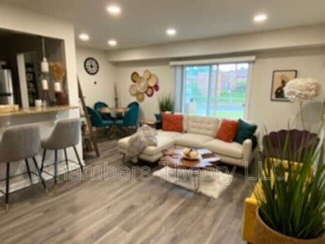 Foto del edificio - 4477 B St SE