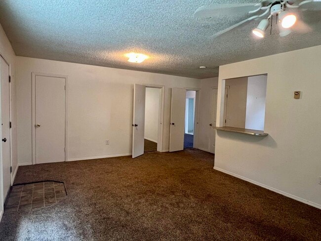 Foto del edificio - for rent 10th ave & Union area