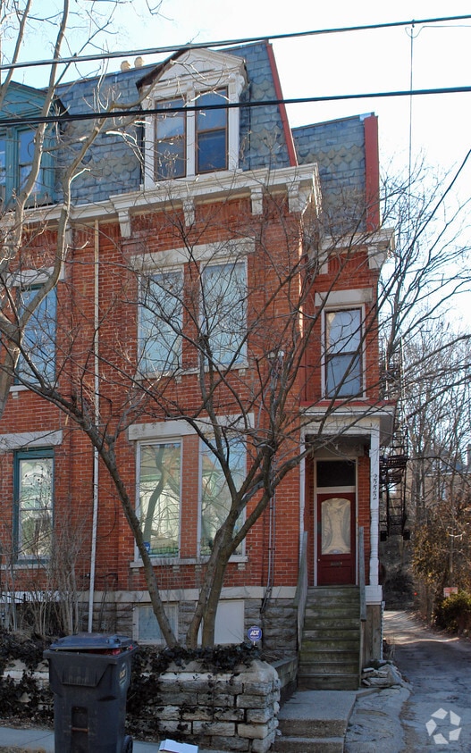 Primary Photo - 2222 Kemper Ln