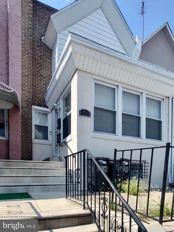Building Photo - 6713 Guyer Ave