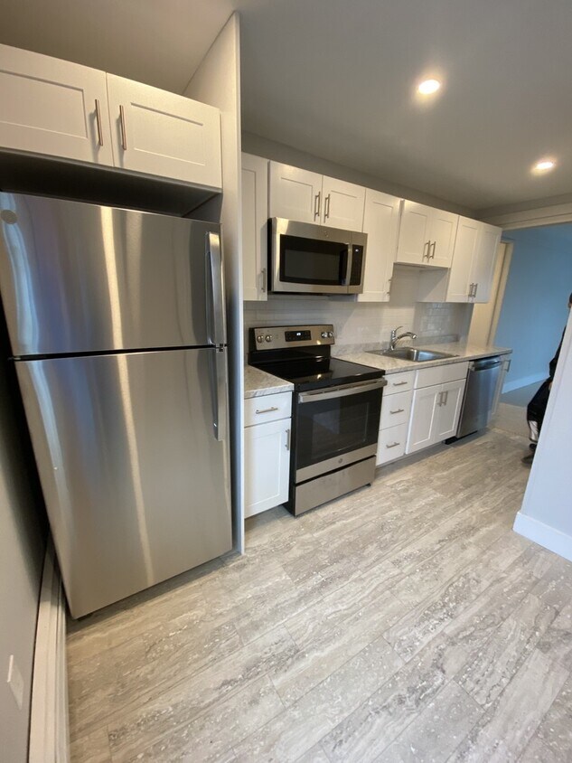 Foto principal - 24-26 Columbia Ct