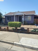 Building Photo - 35 E 16th St