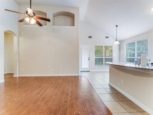 Foto del edificio - 544 Braewick Dr