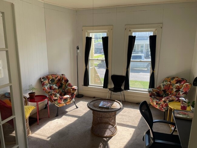 Building Photo - 121 N 8th St