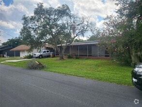 Building Photo - 1634 Dolphin Dr