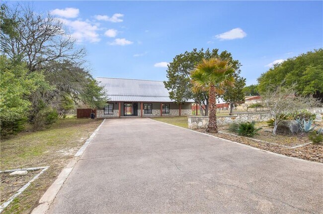 Building Photo - 22009 Kyle Dr