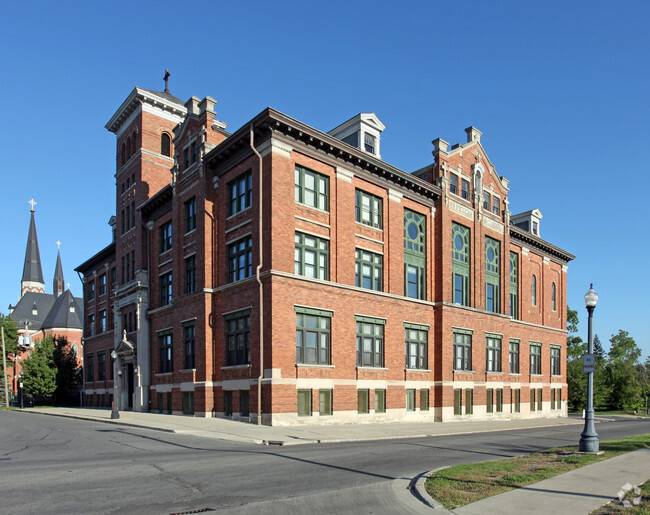 Meeting House At St. Peter - Apartments in Fort Wayne, IN | Apartments.com