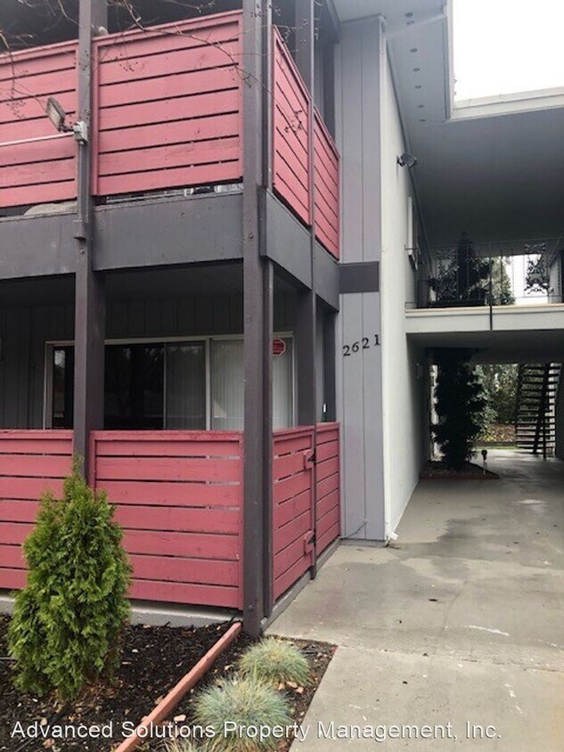 2601 Carmichael Way, Carmichael, CA 95608 Room for Rent in Carmichael