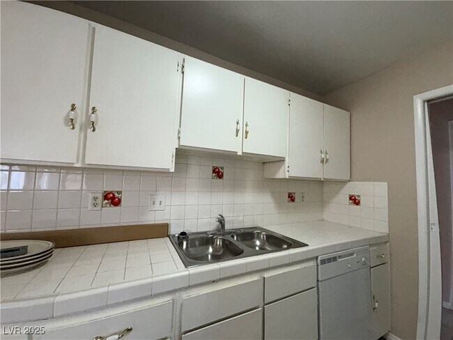 Foto del edificio - 67 N Christy Ln