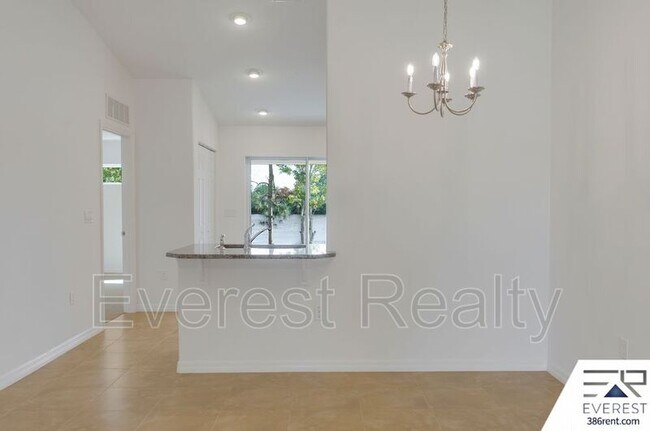 Building Photo - 5 Freneau Ln