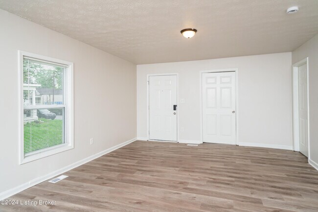 Building Photo - 1341 S 26th St