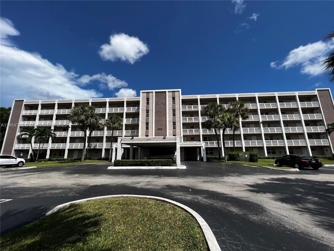 1075 Riverside Dr Unit 407, Coral Springs, FL 33071 Condo for Rent in Coral Springs, FL