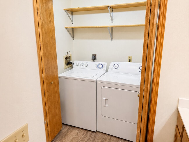 Building Photo - Pleasant Meadows Townhomes