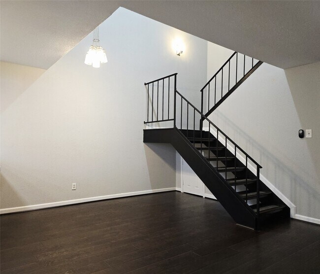 Foto del edificio - 14911 Wunderlich Dr