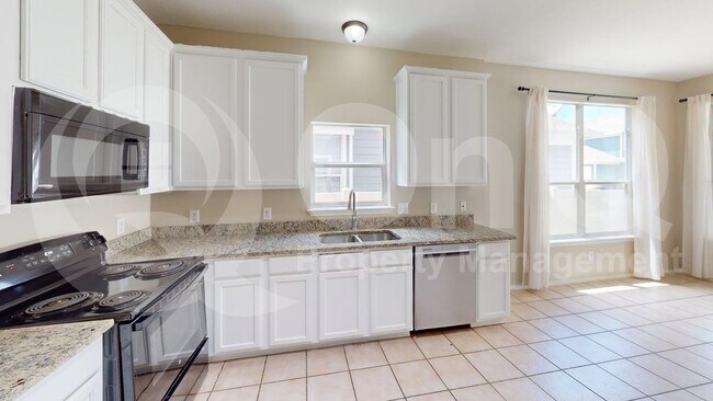 Foto del edificio - 10301 Waterbury Dr