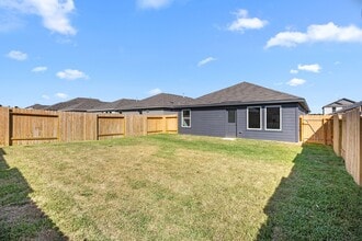 Building Photo - 31433 Moore Rd