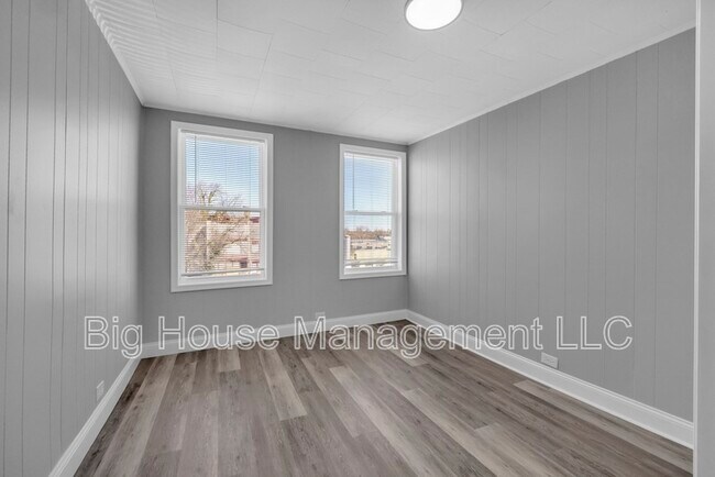 Foto del edificio - 1725 Hollins St