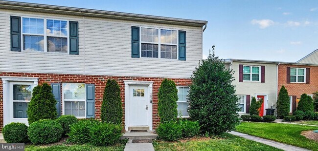 Foto del edificio - 483 Arwell Ct