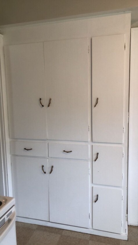 PRELEASE: Huge 5 bdrm/2 bath near WWU - PRELEASE:  Huge 5 bdrm/2 bath near WWU