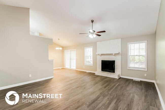 Foto del edificio - 5878 Homestead Cir