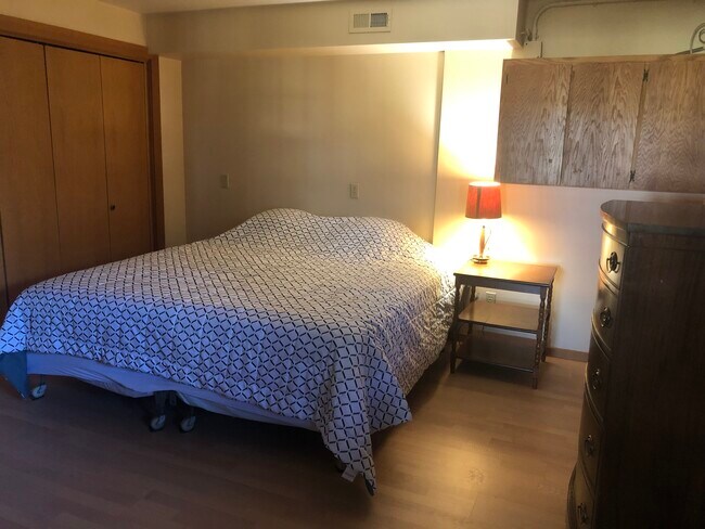 Foto del edificio - 4305 E Ave
