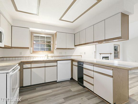 Building Photo - 2 br, 2 bath House - 604 Park Pl