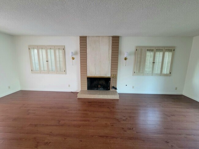Foto del edificio - 3706 Terrace View Dr