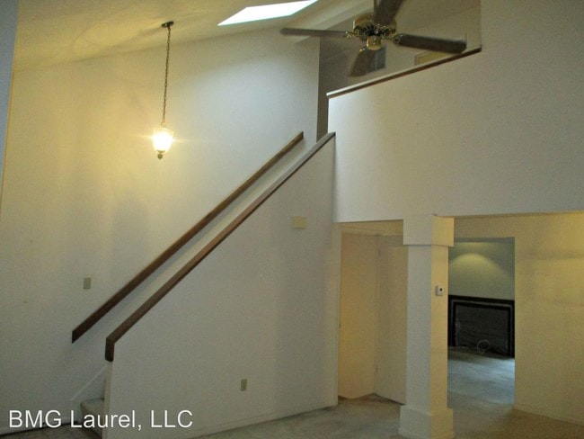 Building Photo - 6424 Loring Dr