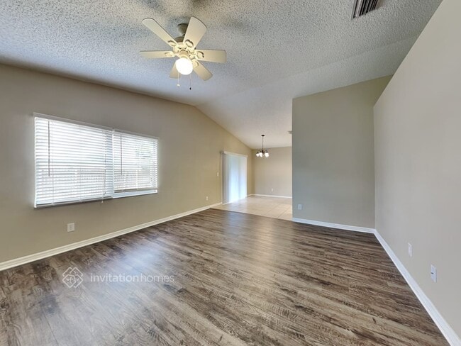 Building Photo - 10145 Cedar Dune Dr