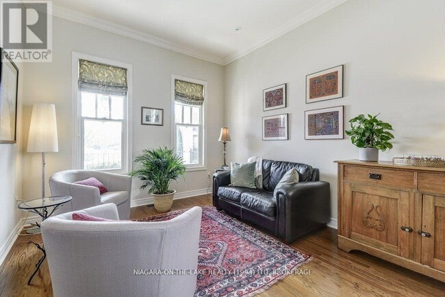 Photo du bâtiment - 16 Brock Street