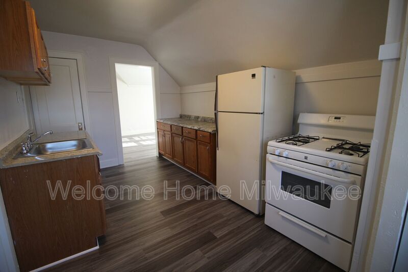Primary Photo - 1523 S 70th St