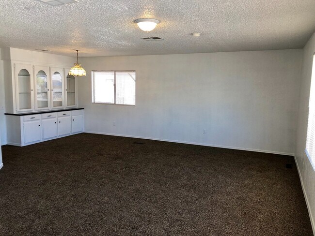 Building Photo - 1435 Church Dr