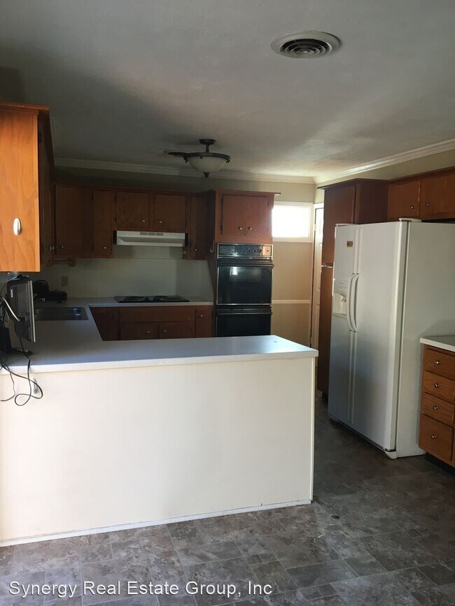 Building Photo - 3 br, 2.5 bath House - 6513 Premier Dr