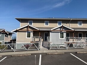 Building Photo - 3706 Portage Ln