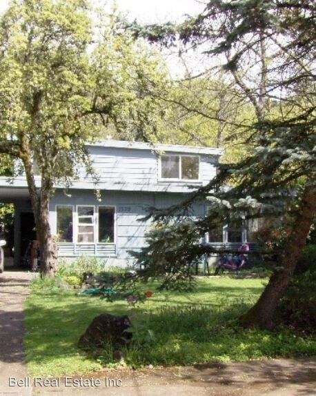 Building Photo - 5 br, 2 bath Apartment - 1539 Walnut Street