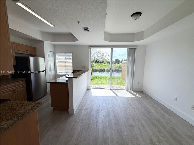 Foto del edificio - 1088 SW 144th Ave