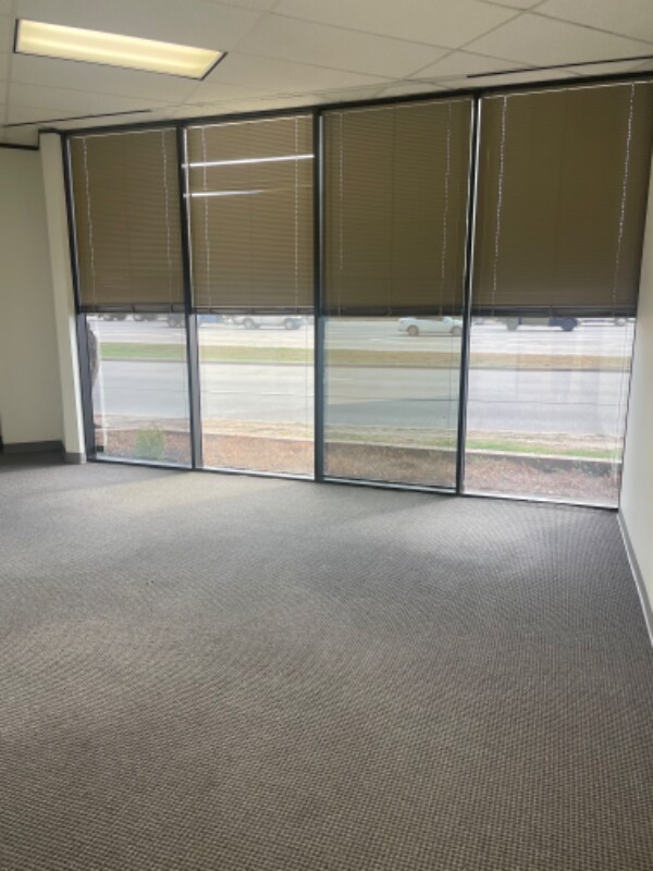 Foto del edificio - 550 Greens Pkwy