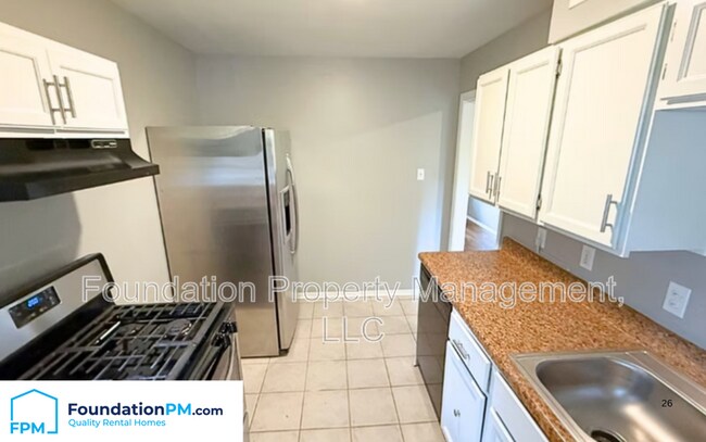 Foto del edificio - 4955 Biscoe Ave